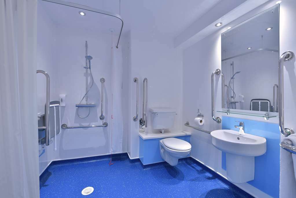 Travelodge Hotel 3*